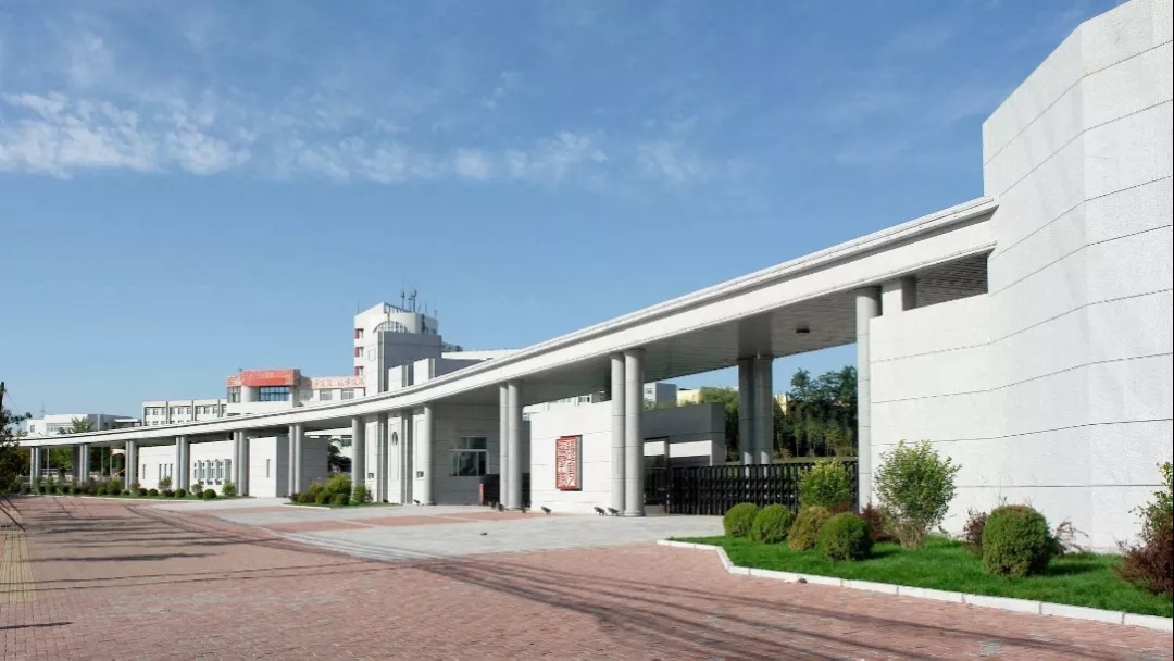 海水源離心熱泵采暖，為錦醫(yī)大構(gòu)建清潔供熱平臺