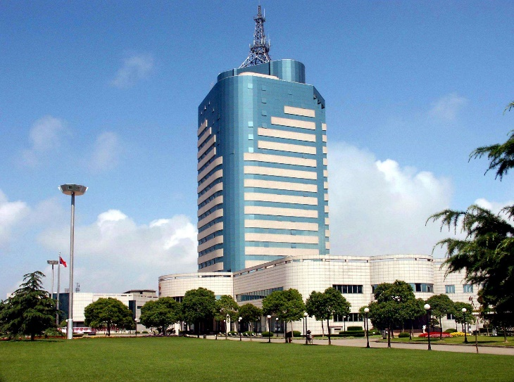 離心機(jī)服務(wù)高端新材料領(lǐng)域，為上海石化成立50周年獻(xiàn)禮