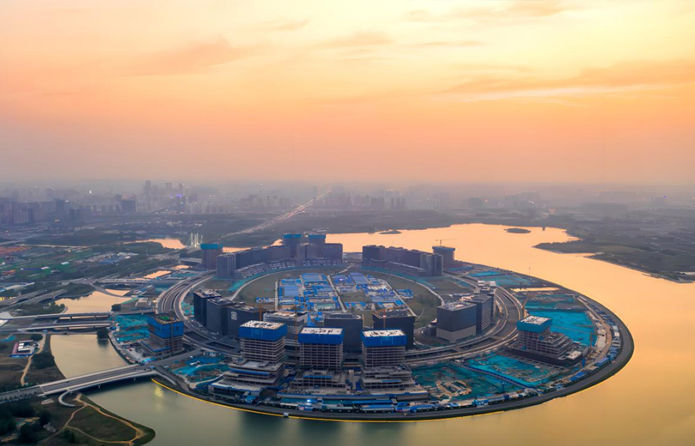 鄭州龍湖金融島已正式供暖一個月，再生水供熱可節(jié)省1.5萬噸煤